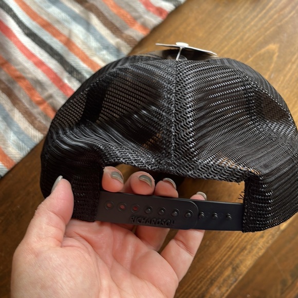 Mossy Oak Camo hat. New with tags. - Picture 3 of 7